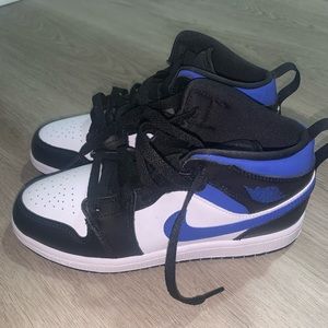 Jordan 1 Mid